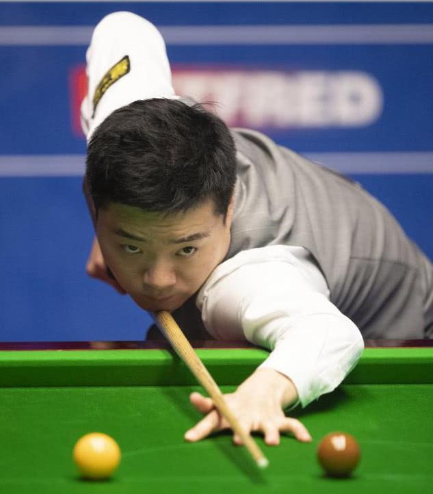 费尔南德斯 费尔南德斯